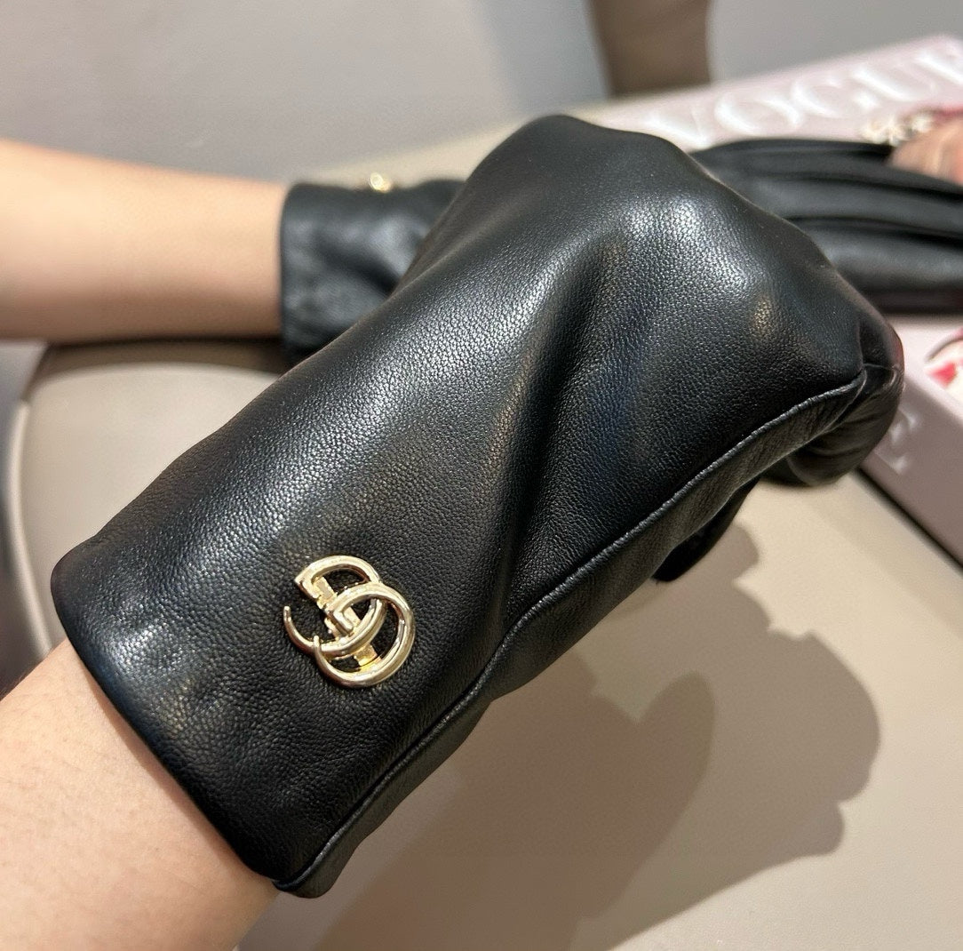GUCCI TOUCHSCREEN GLOVES IN BLACK LAMBSKIN AND SHEARLING LINING 463863