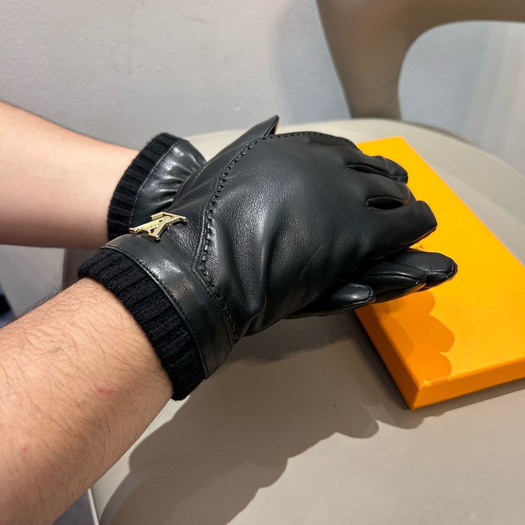 LOUIS VUITTON GLOVES IN BLACK LAMBSKIN WITH GOLD LOGO 465009
