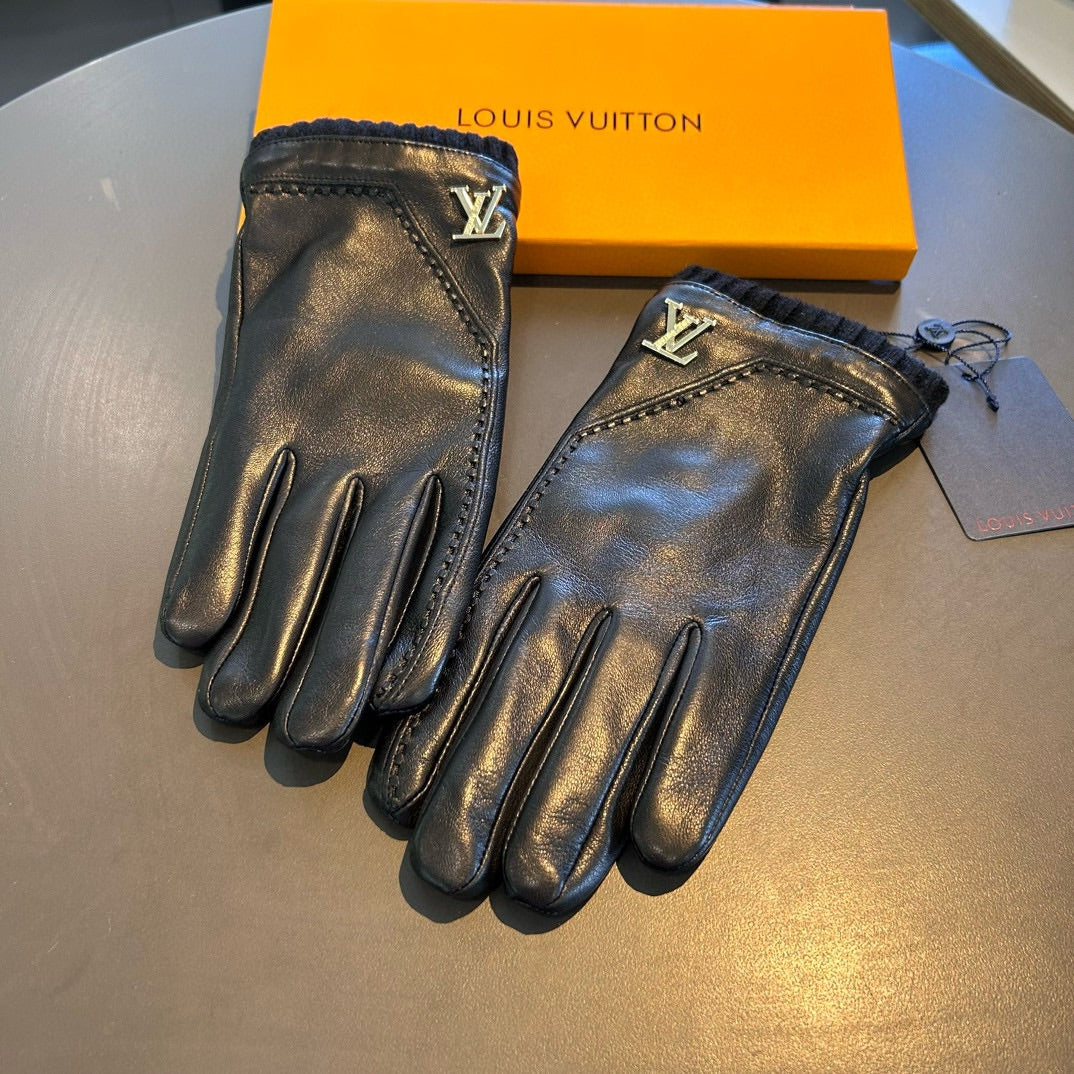 LOUIS VUITTON GLOVES IN BLACK LAMBSKIN WITH GOLD LOGO 465009