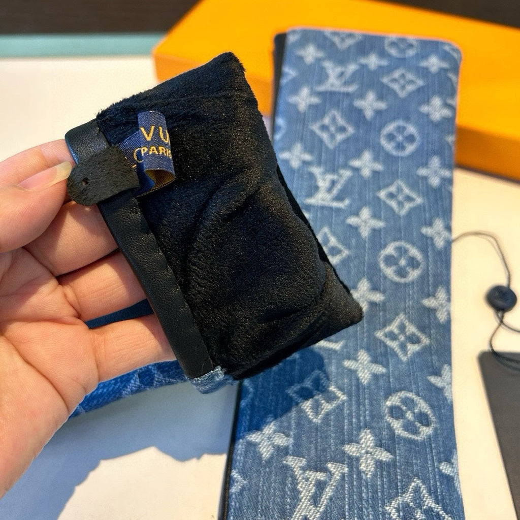LOUIS VUITTON FINGERLESS LONG GLOVES IN AZURE BLUE MONOGRAM DENIM AND BLACK LAMBSKIN