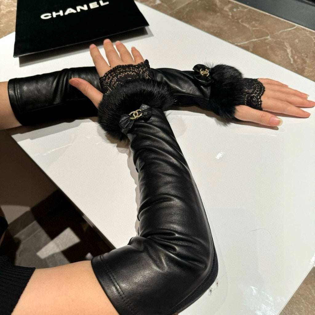 CHANEL FINGERLESS LONG GLOVES IN BLACK LAMBSKIN WITH RABBIT FUR 465798