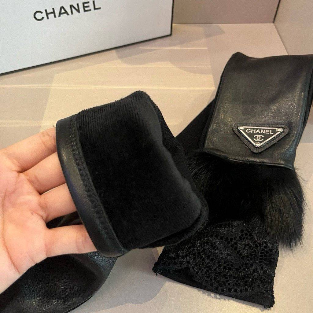 CHANEL FINGERLESS LONG GLOVES IN BLACK LAMBSKIN WITH RABBIT FUR 465799