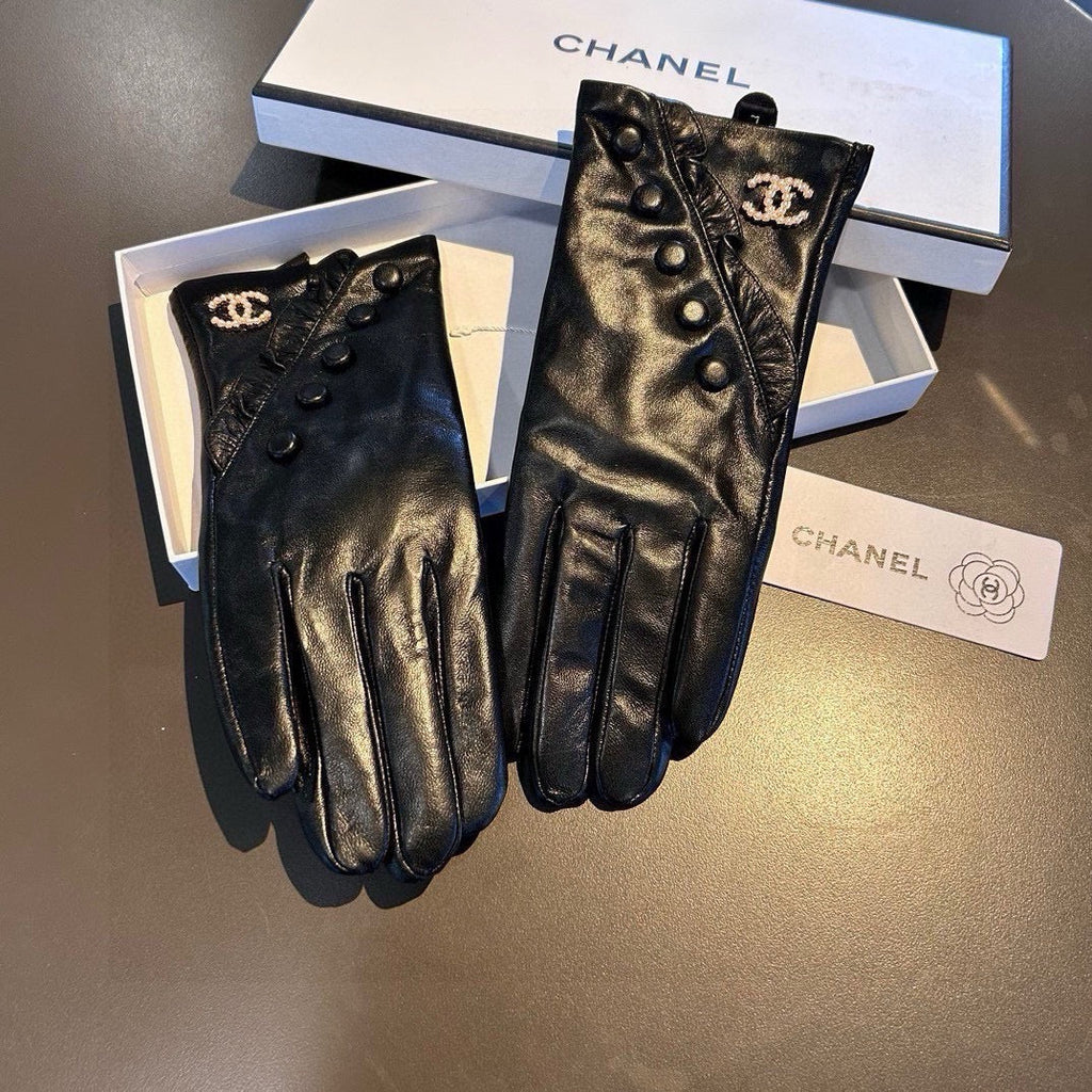 CHANEL GLOVES IN BLACK LAMBSKIN 466772
