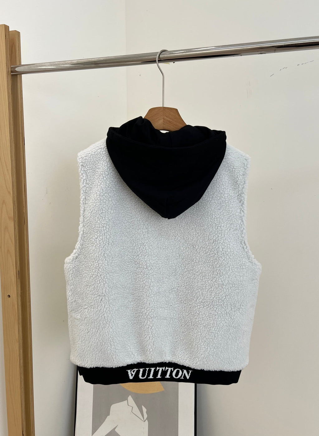 LOUIS VUITTON LV 25S HOODED VEST 0072
