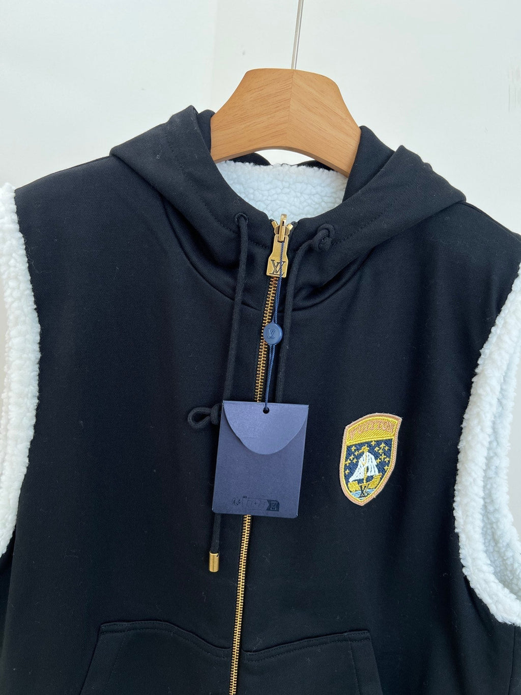 LOUIS VUITTON LV 25S HOODED VEST 0072