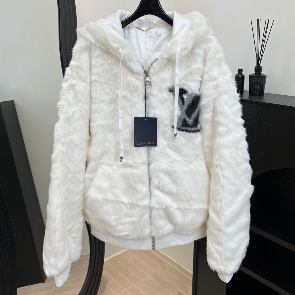 LOUIS VUITTON LV 25S FUR COAT 0160