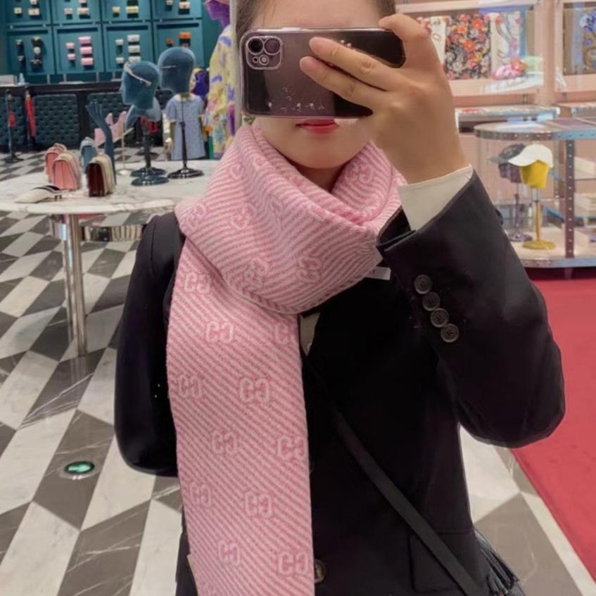 GUCCI SCARF 195 CM IN LIGHT PINK WOOL 401497