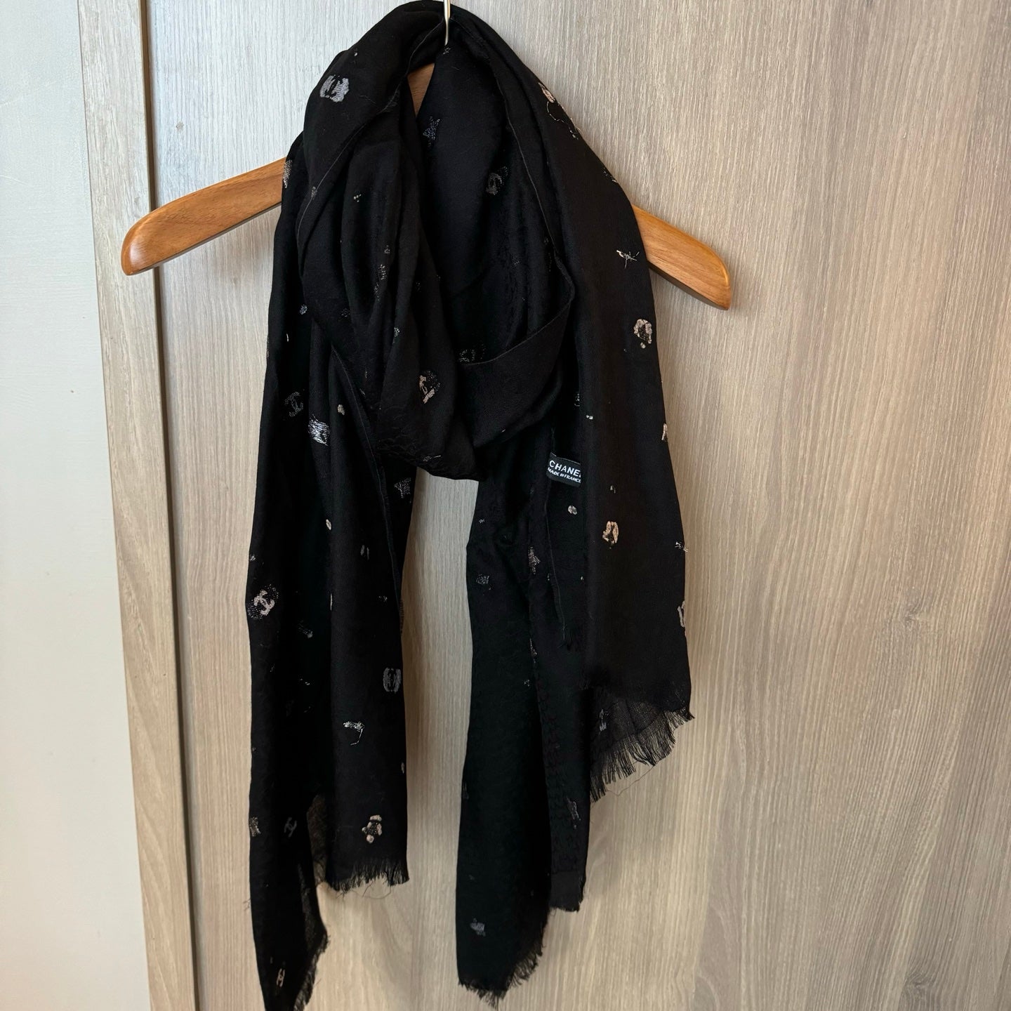 CHANEL 25S SCARF 200 IN CASHMERE 991828