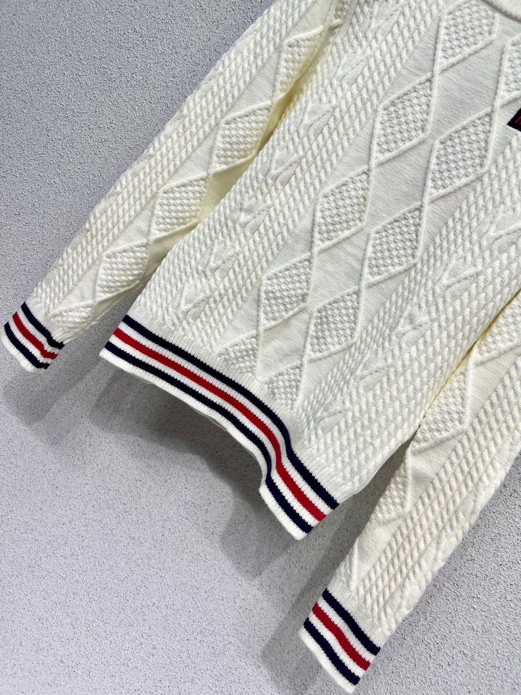 MIUMIU SWEATER STYLE 645