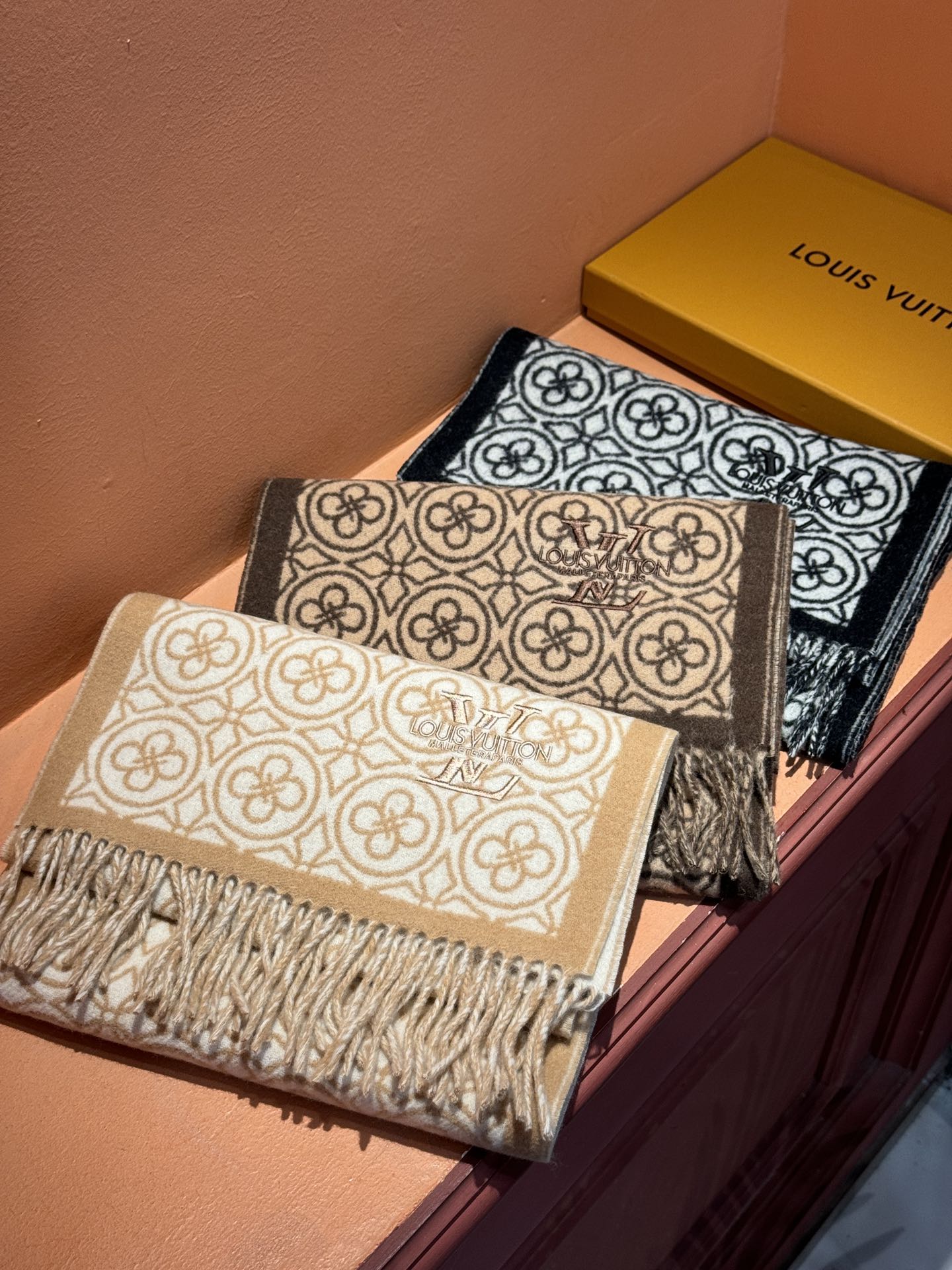 LOUIS VUITTON FLOWER MONOGRAM SCARF 180 CM IN TORTILLA BROWN MIX WHITE CASHMERE 388304