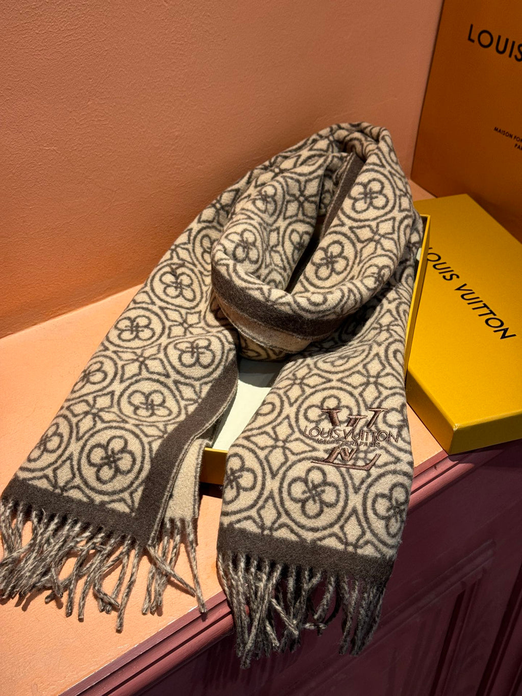 LOUIS VUITTON FLOWER MONOGRAM SCARF 180 CM IN MEDIUM BROWN CASHMERE 388306