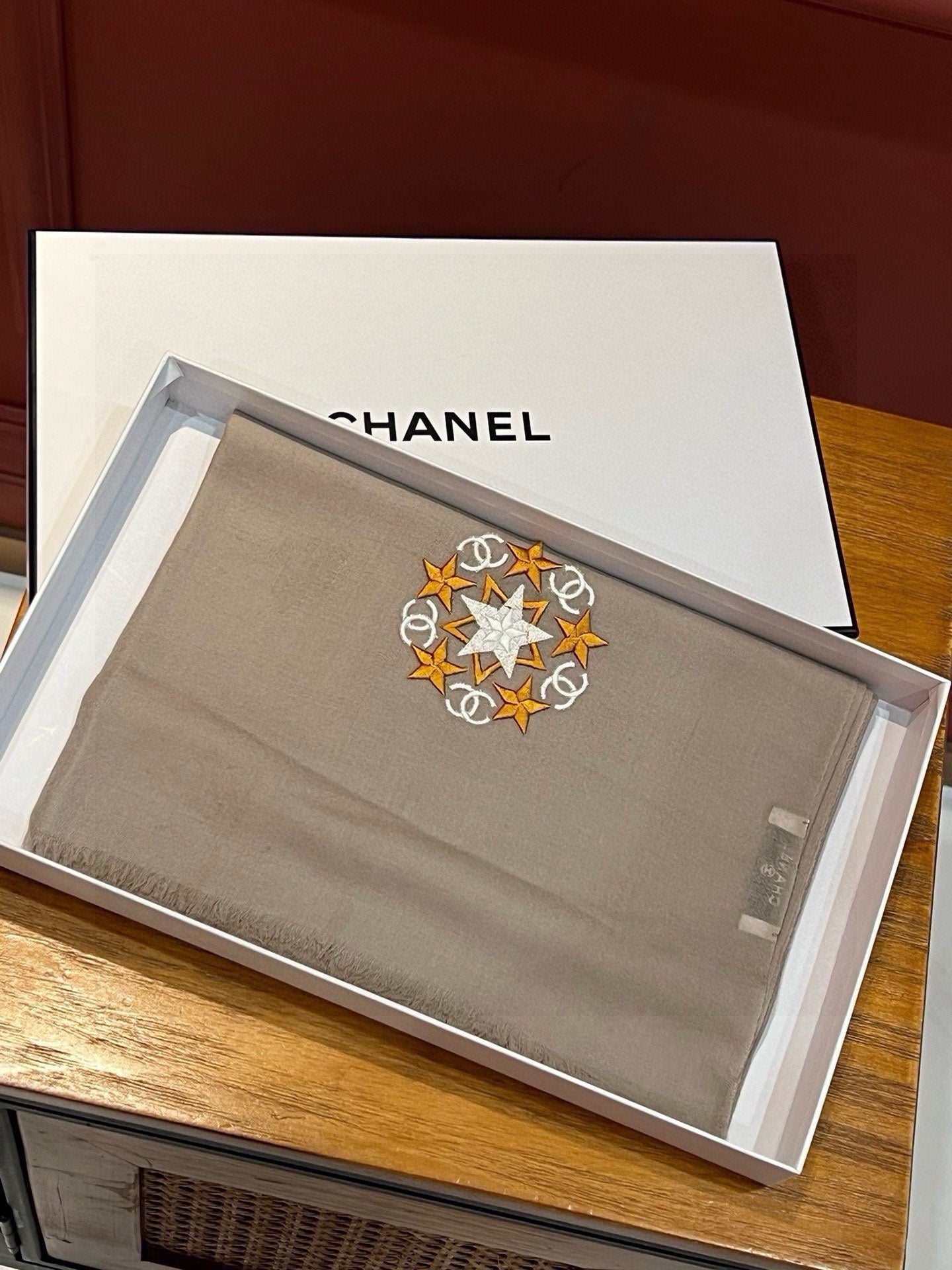 CHANEL SCARF 200 CM IN MEDIUM BROWN CASHMERE 394614