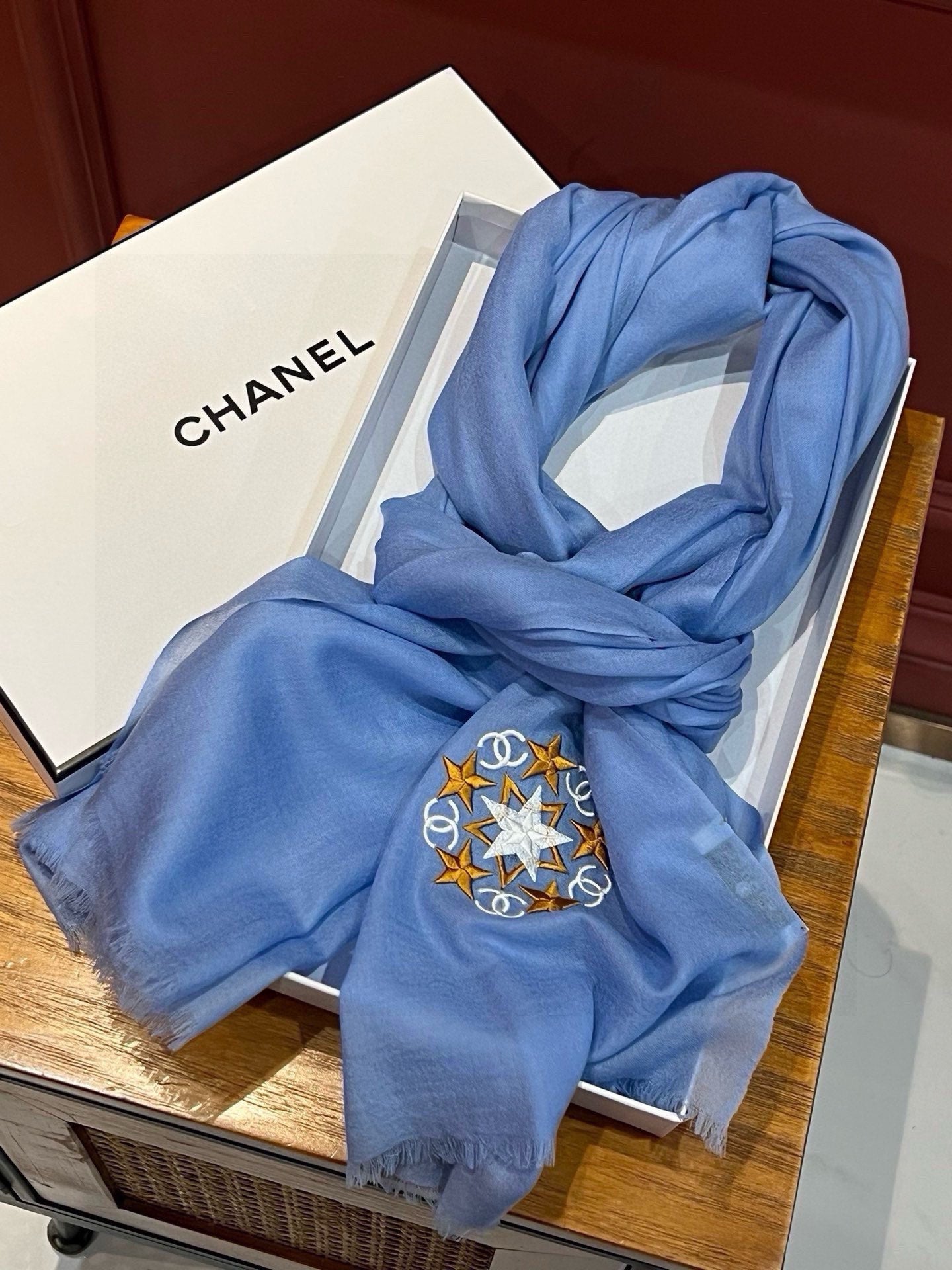 CHANEL SCARF 200 CM IN ELECTRIC BLUE CASHMERE 394616