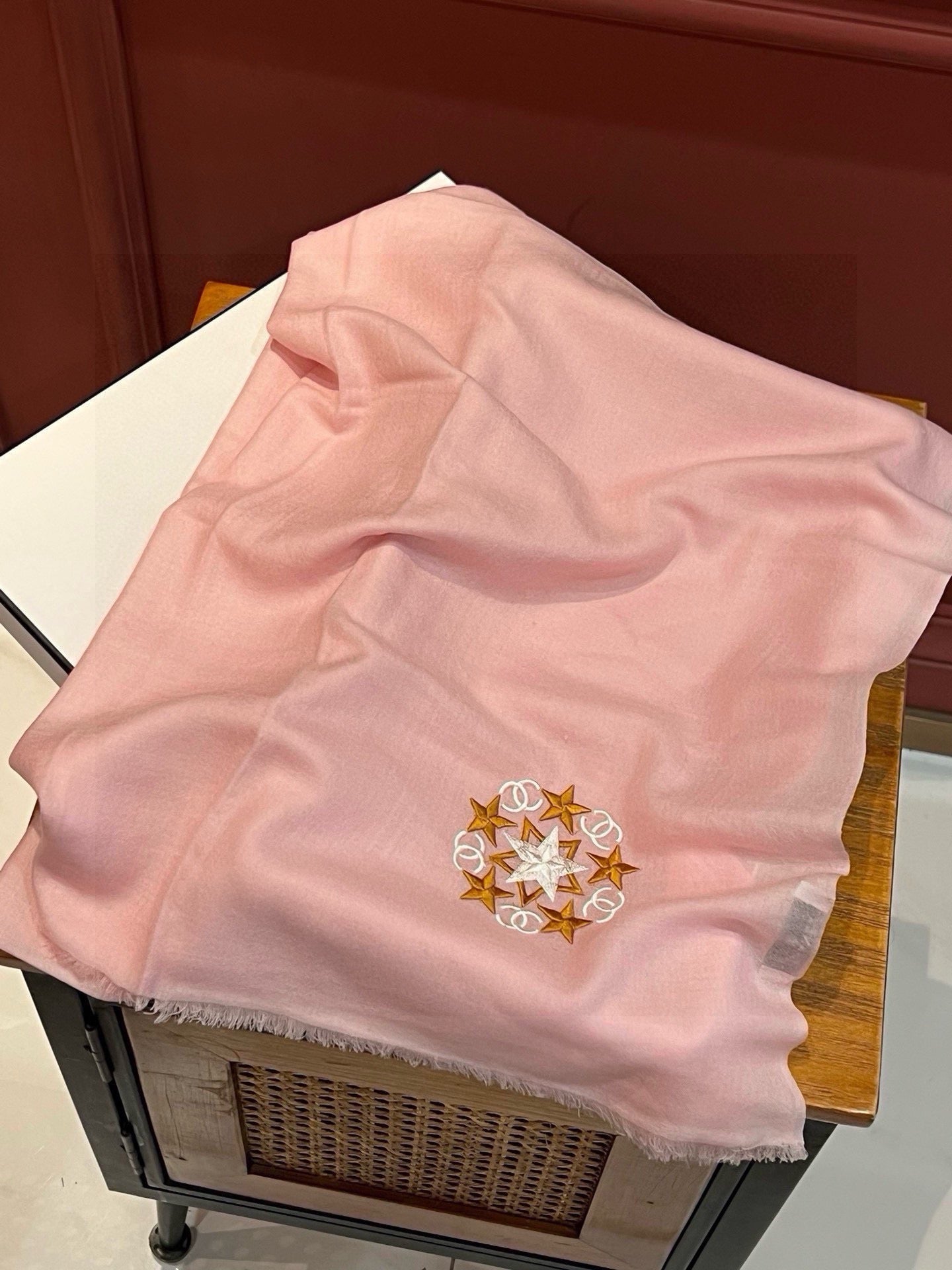 CHANEL SCARF 200 CM IN BLUSH PINK CASHMERE 394617