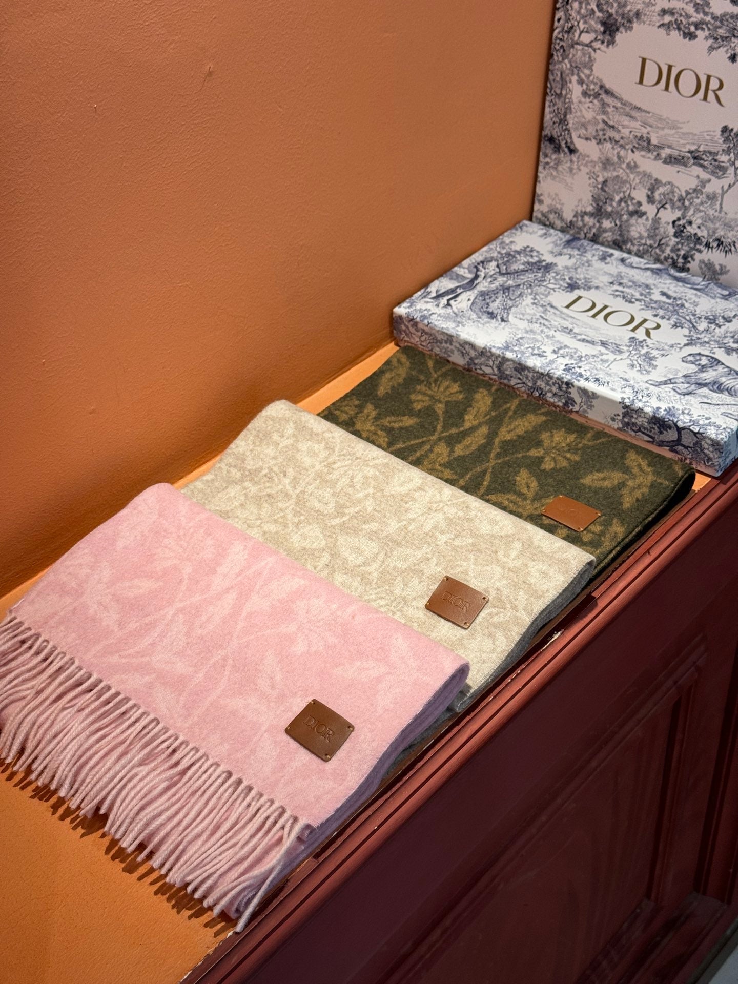 DIOR SCARF 180 CM IN ECRU TAN MONOGRAM CASHMERE 394644