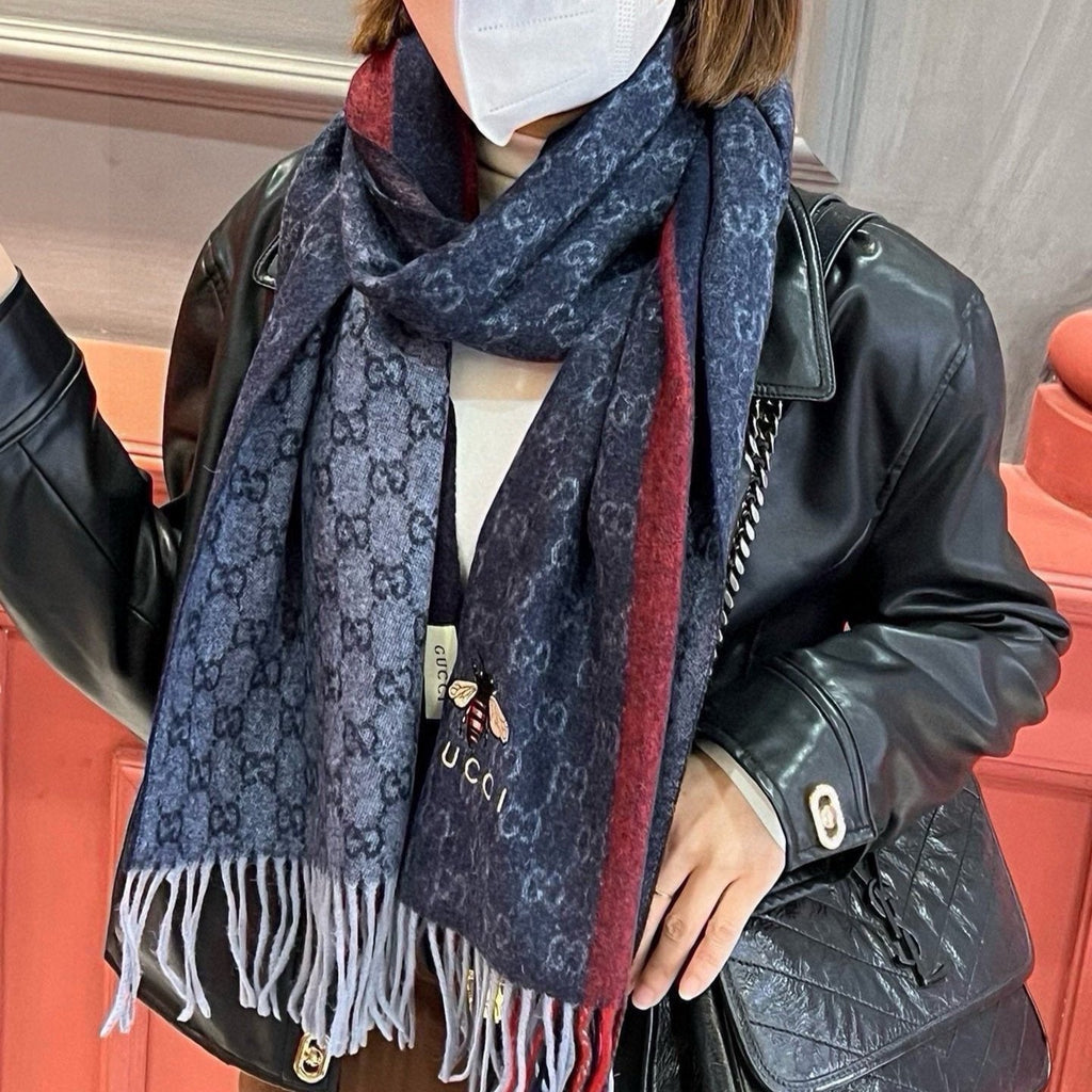 GUCCI SCARF 180 CM IN NAVY BLUE CASHMERE WITH BEE PATTERN 396476