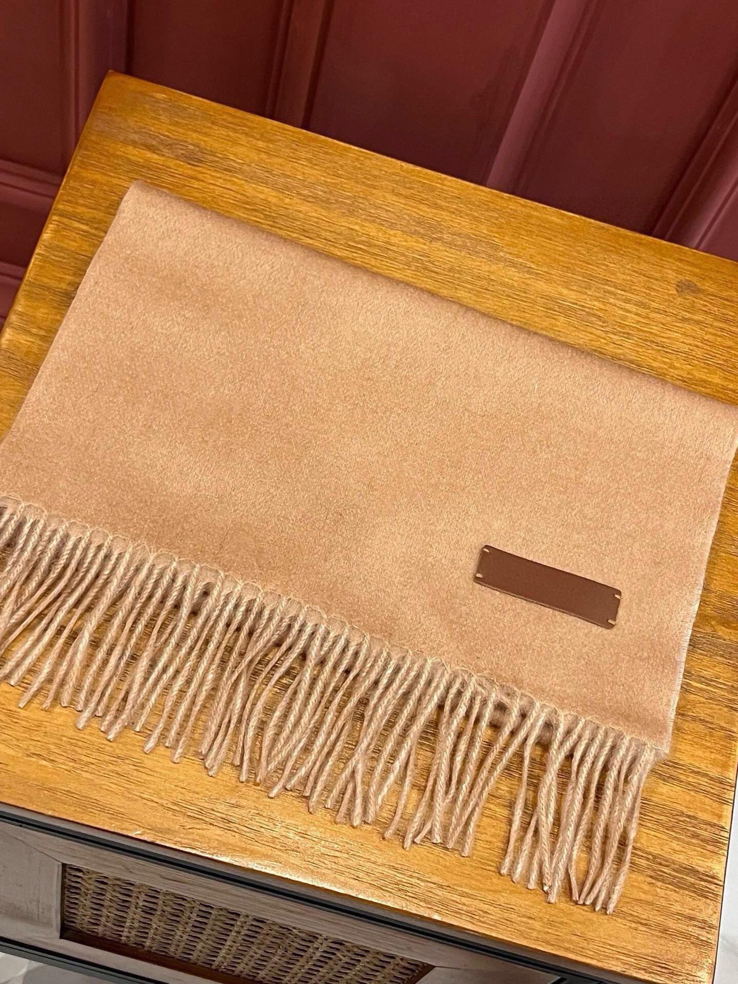 LOUIS VUITTON SCARF 180 CM IN MEDIUM BROWN CASHMERE 396482
