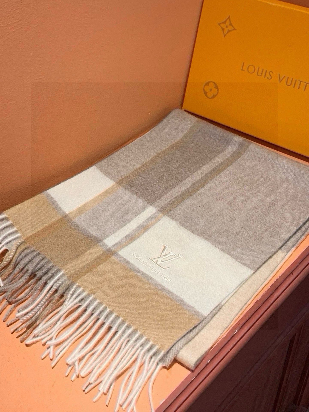 LOUIS VUITTON SCARF 180 CM IN KHAKI BROWN MIX WHITE CASHMERE 399872