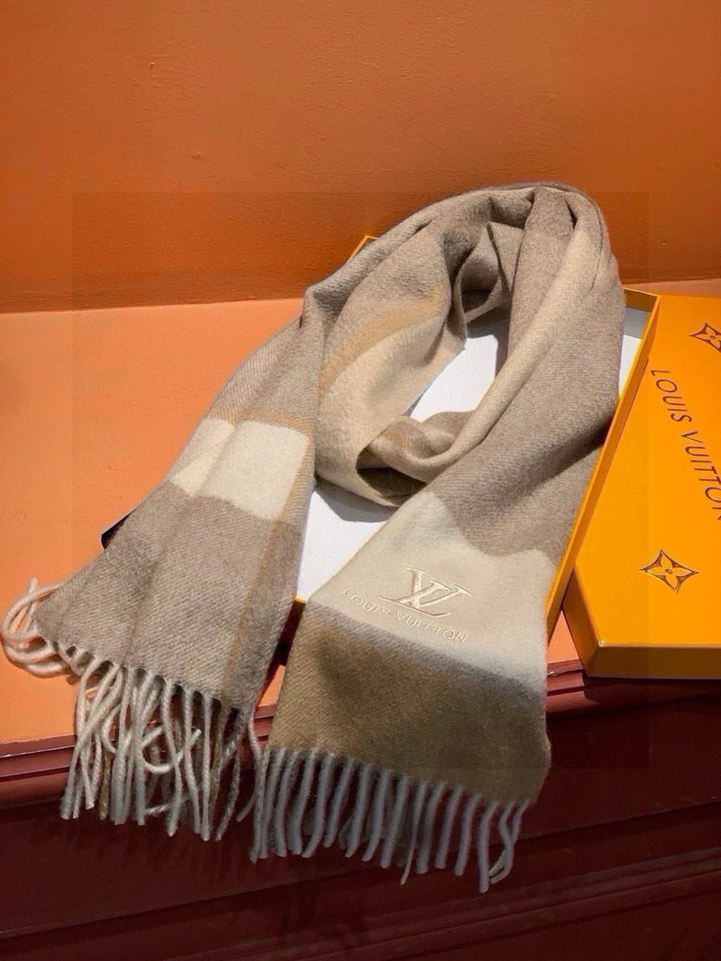LOUIS VUITTON SCARF 180 CM IN KHAKI BROWN MIX WHITE CASHMERE 399872