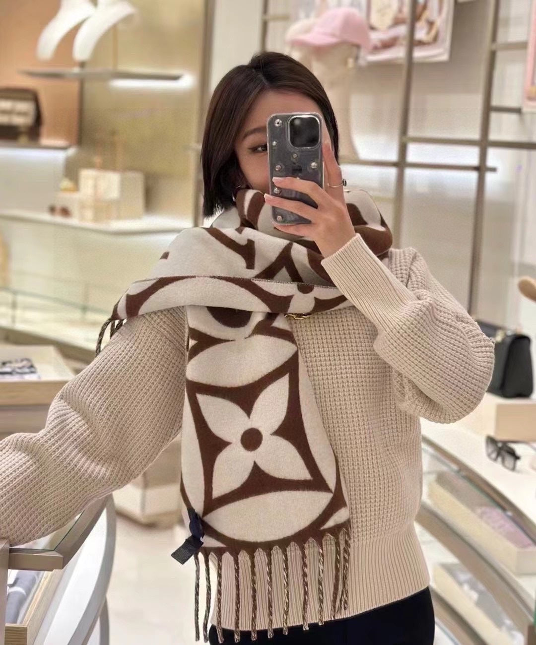 LOUIS VUITTON MEDALLION SCARF 235 CM IN CHOCOLATE BROWN MIX WHITE WOOL 399900