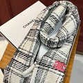 CHANEL SCARF 200 CM IN WHITE CASHMERE 402146