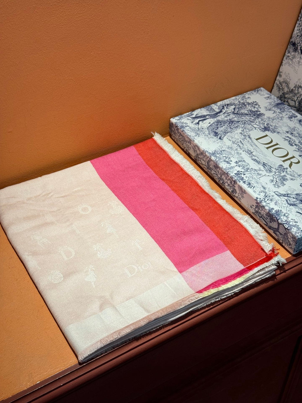 DIOR SHAWL 140 CM IN LIGHT PINK CASHMERE AND SILK 413801