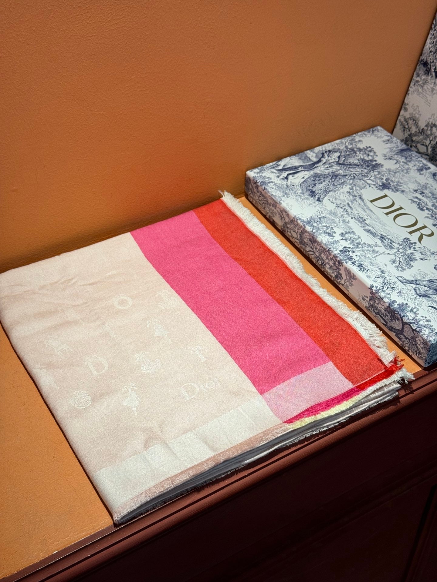 DIOR SHAWL 140 CM IN LIGHT PINK CASHMERE AND SILK 413801