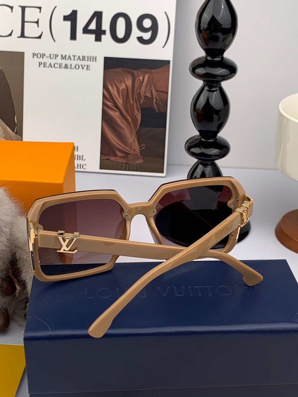 LOUIS VUITTON SQUARE SUNGLASSES L8148 IN ACETATE