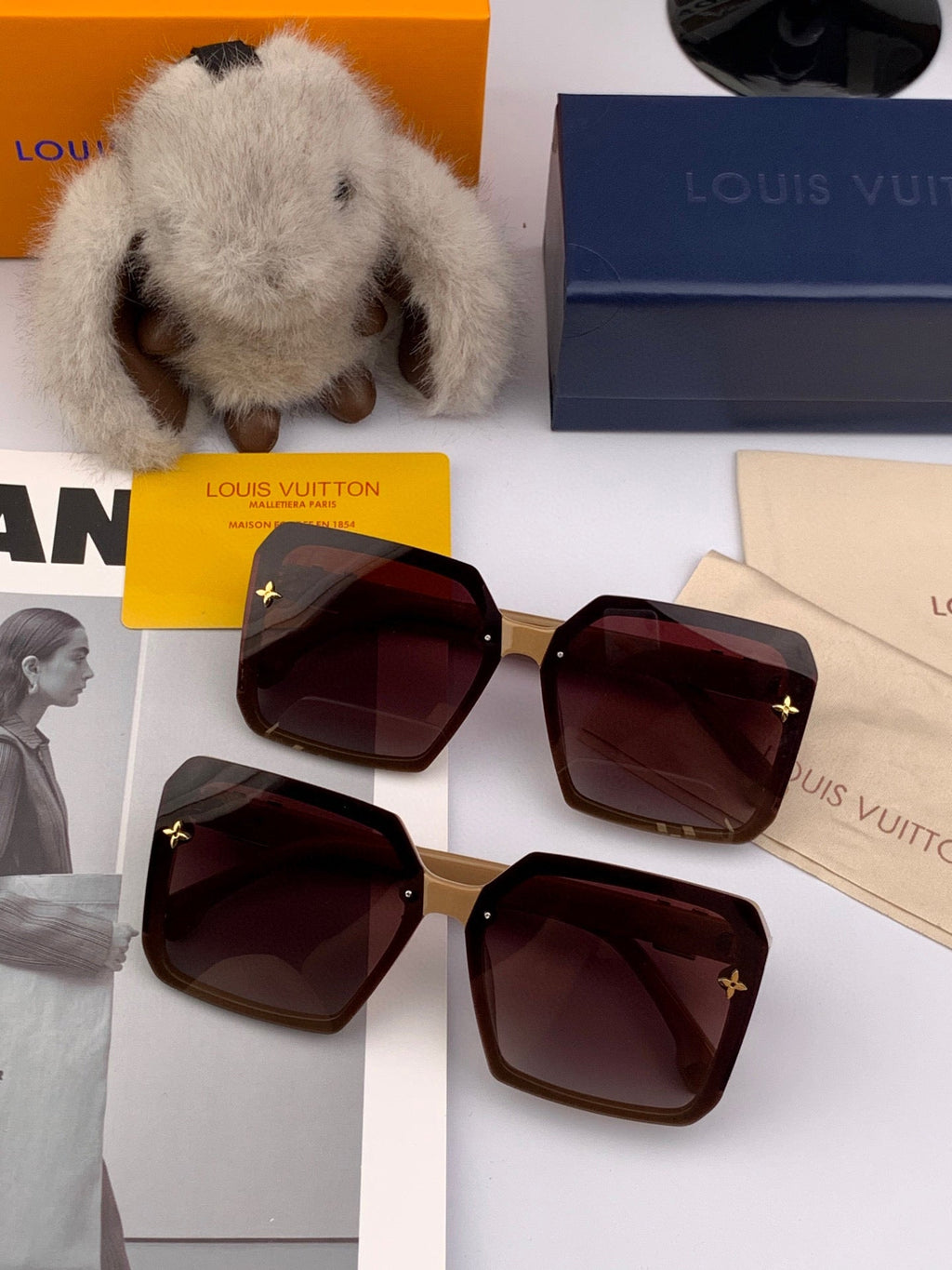 LOUIS VUITTON SQUARE SUNGLASSES L8148 IN ACETATE