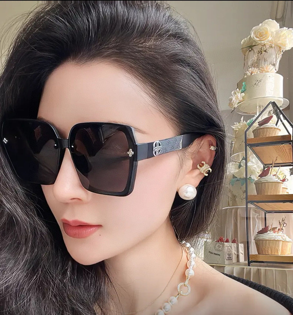LOUIS VUITTON GRAM SQUARE SUNGLASSES L2200 IN ACETATE