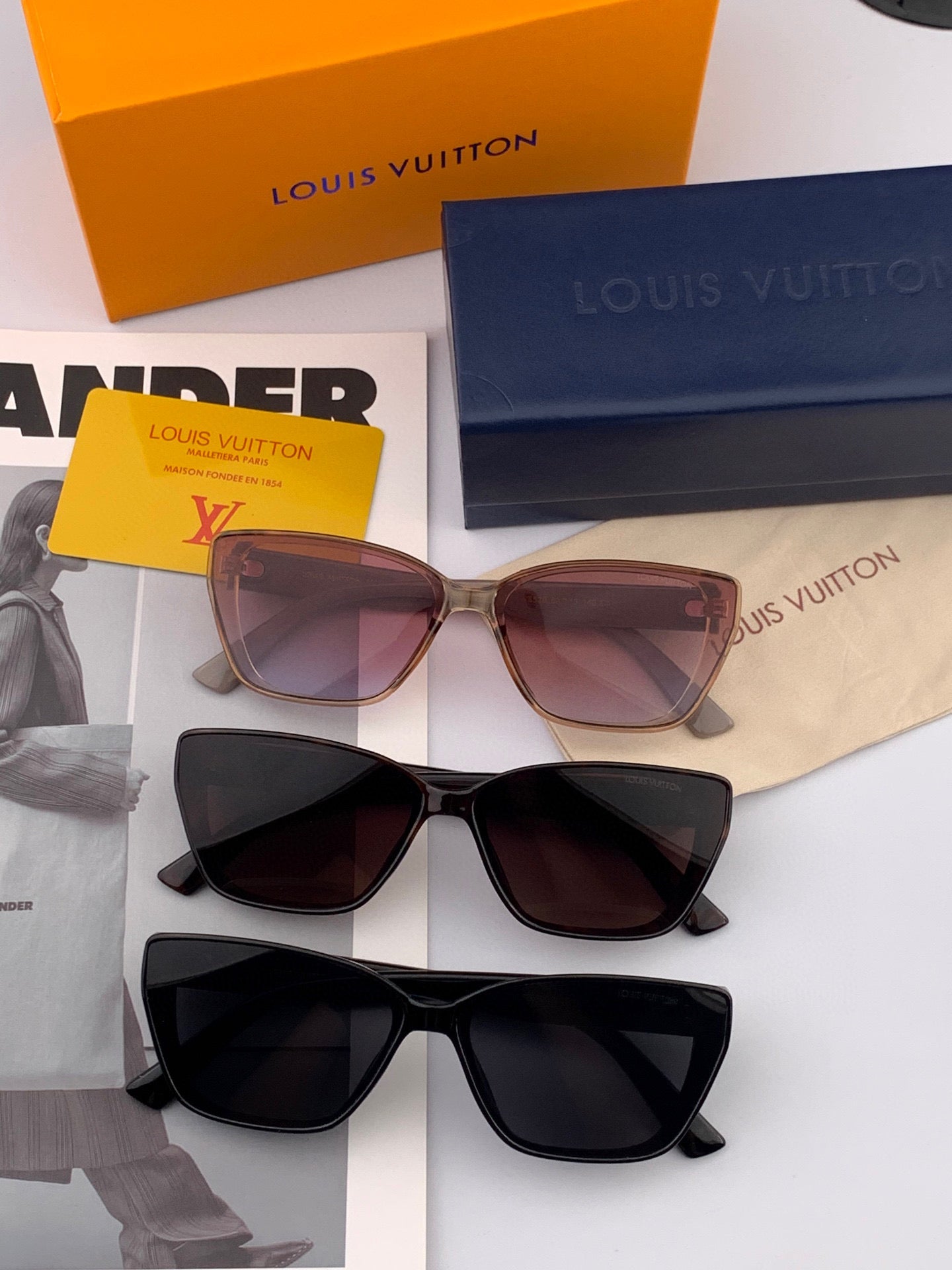 LOUIS VUITTON CAT EYE SUNGLASSES L0552 IN ACETATE