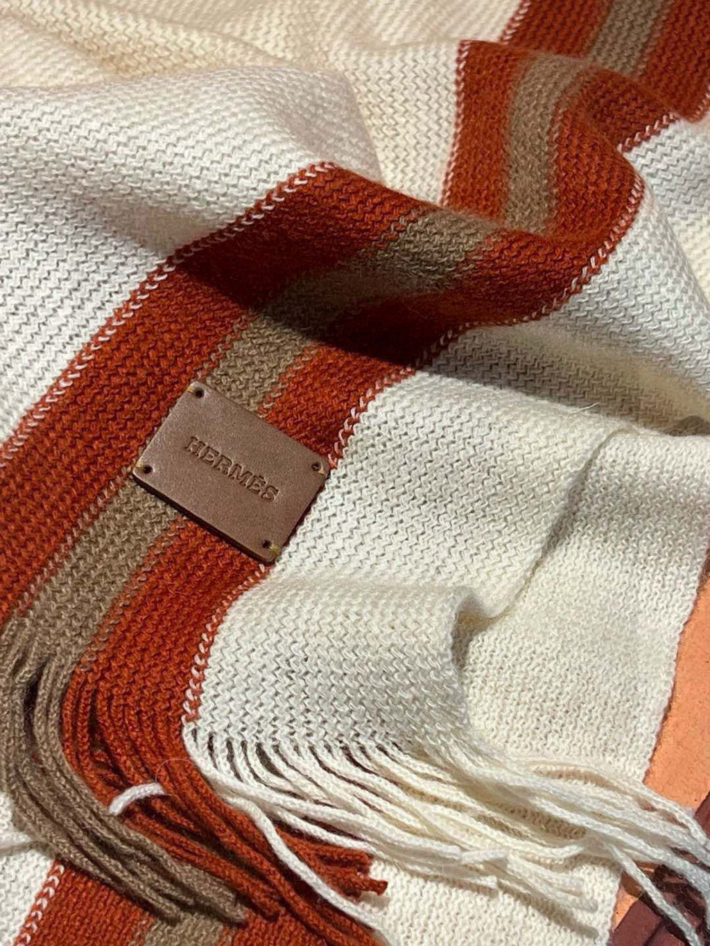 GUCCI 25S SCARF 180 IN CASHMERE 711250