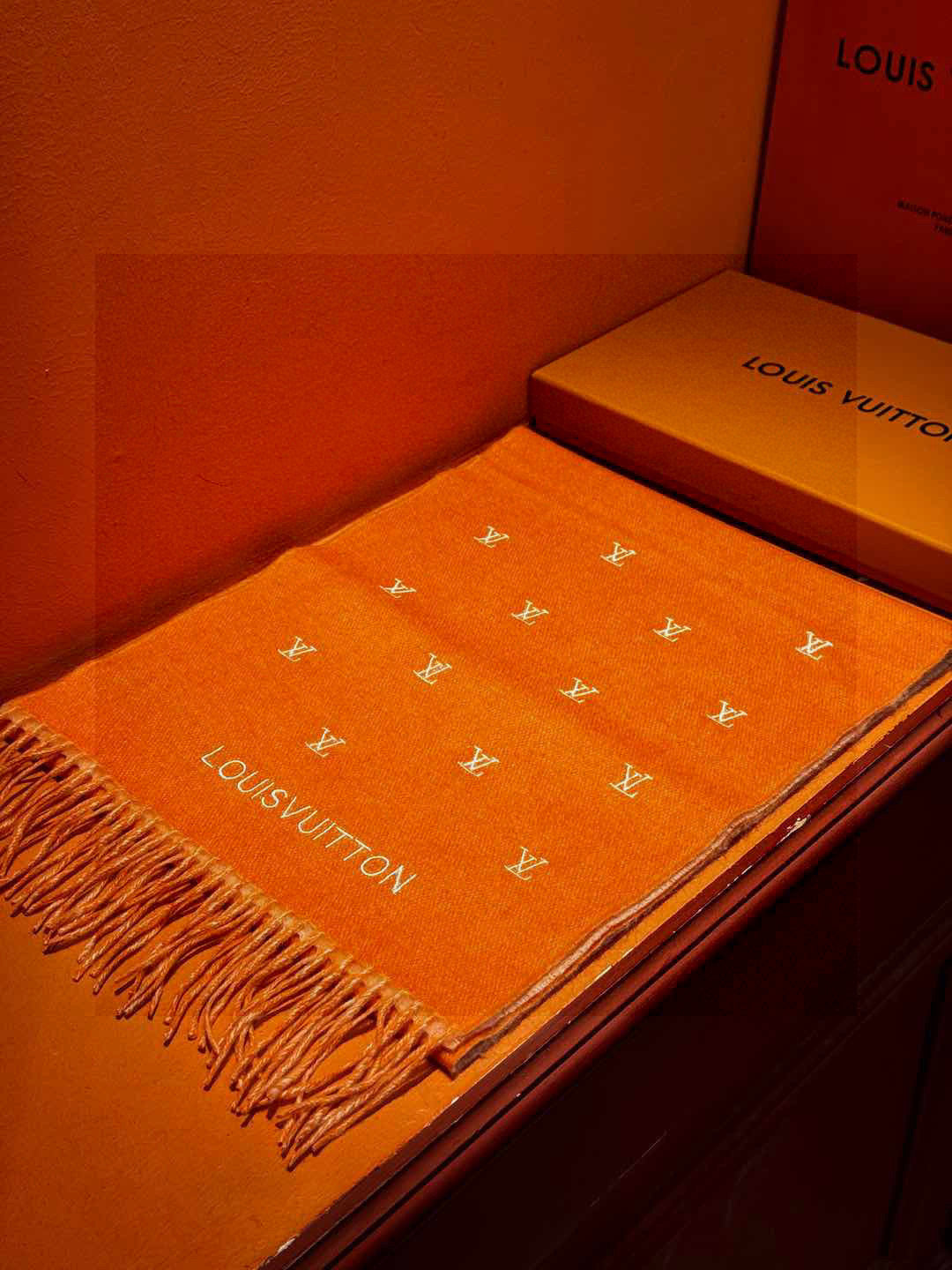 LOUIS VUITTON LV SCARF 180 CM IN CASHMERE 730569
