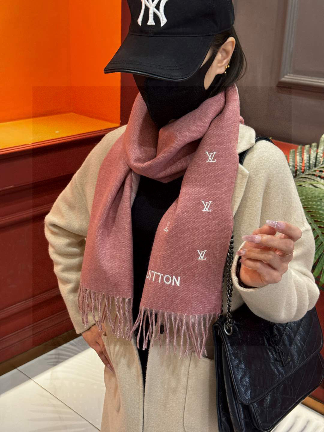 LOUIS VUITTON LV SCARF 180 CM IN CASHMERE 730572