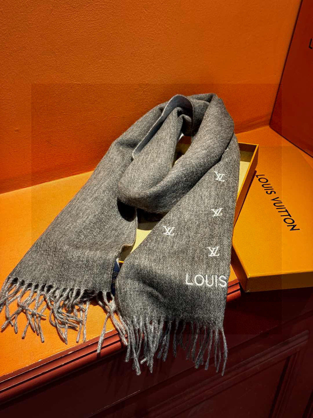 LOUIS VUITTON LV SCARF 180 CM IN CASHMERE 730576
