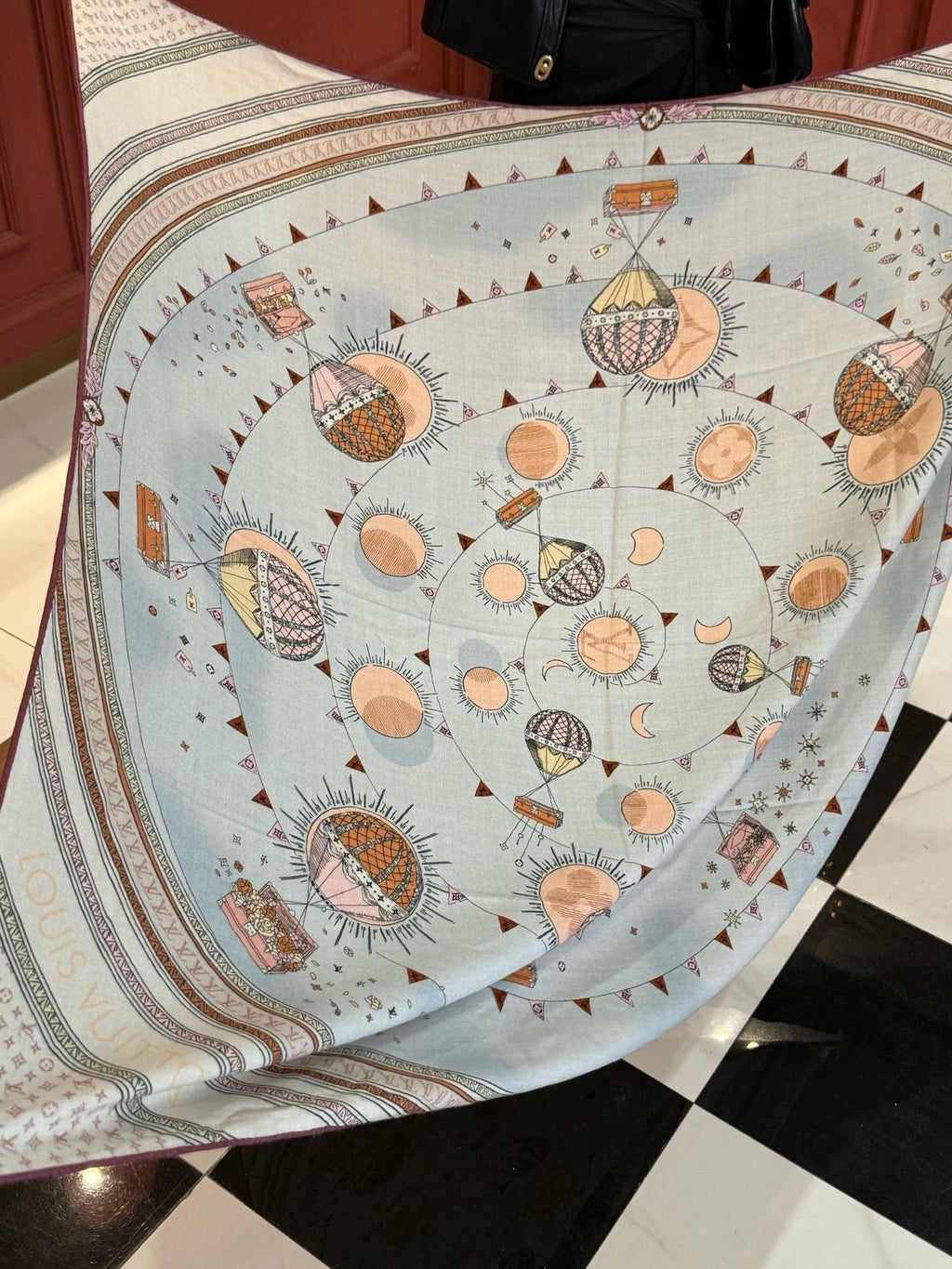 LOUIS VUITTON LV SCARF 140 CM IN SILK 730622