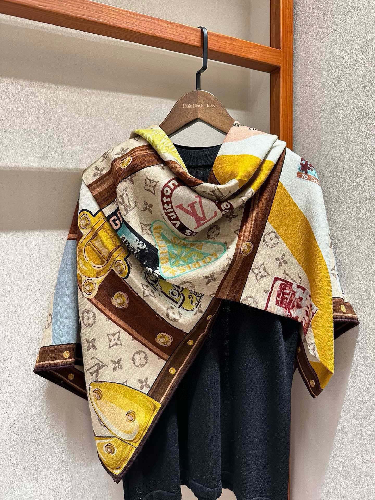 LOUIS VUITTON LV SCARF 140 CM IN SILK 732101