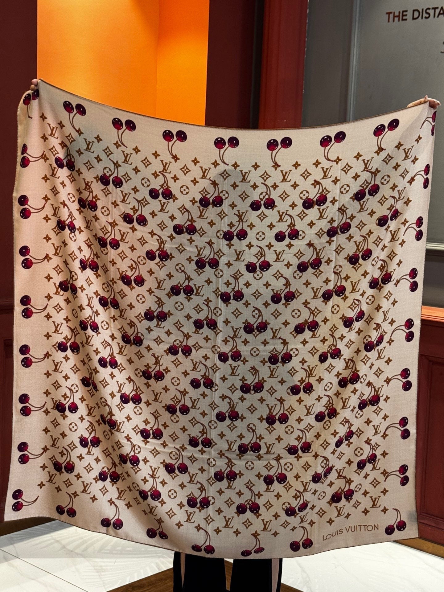 LOUIS VUITTON LV SCARF 140 CM IN WOOL MIX SILK 737263