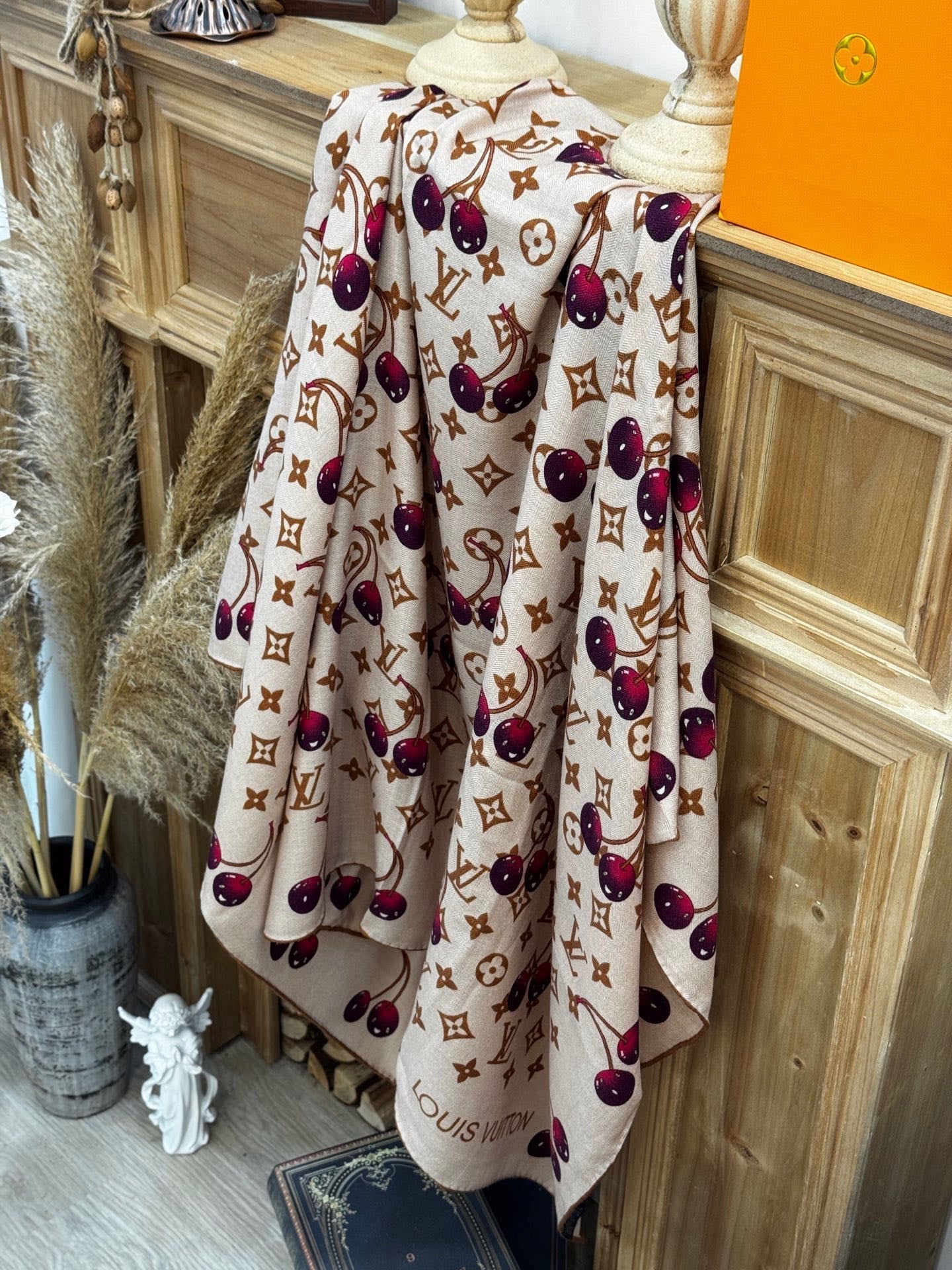 LOUIS VUITTON LV SCARF 140 CM IN WOOL MIX SILK 737263