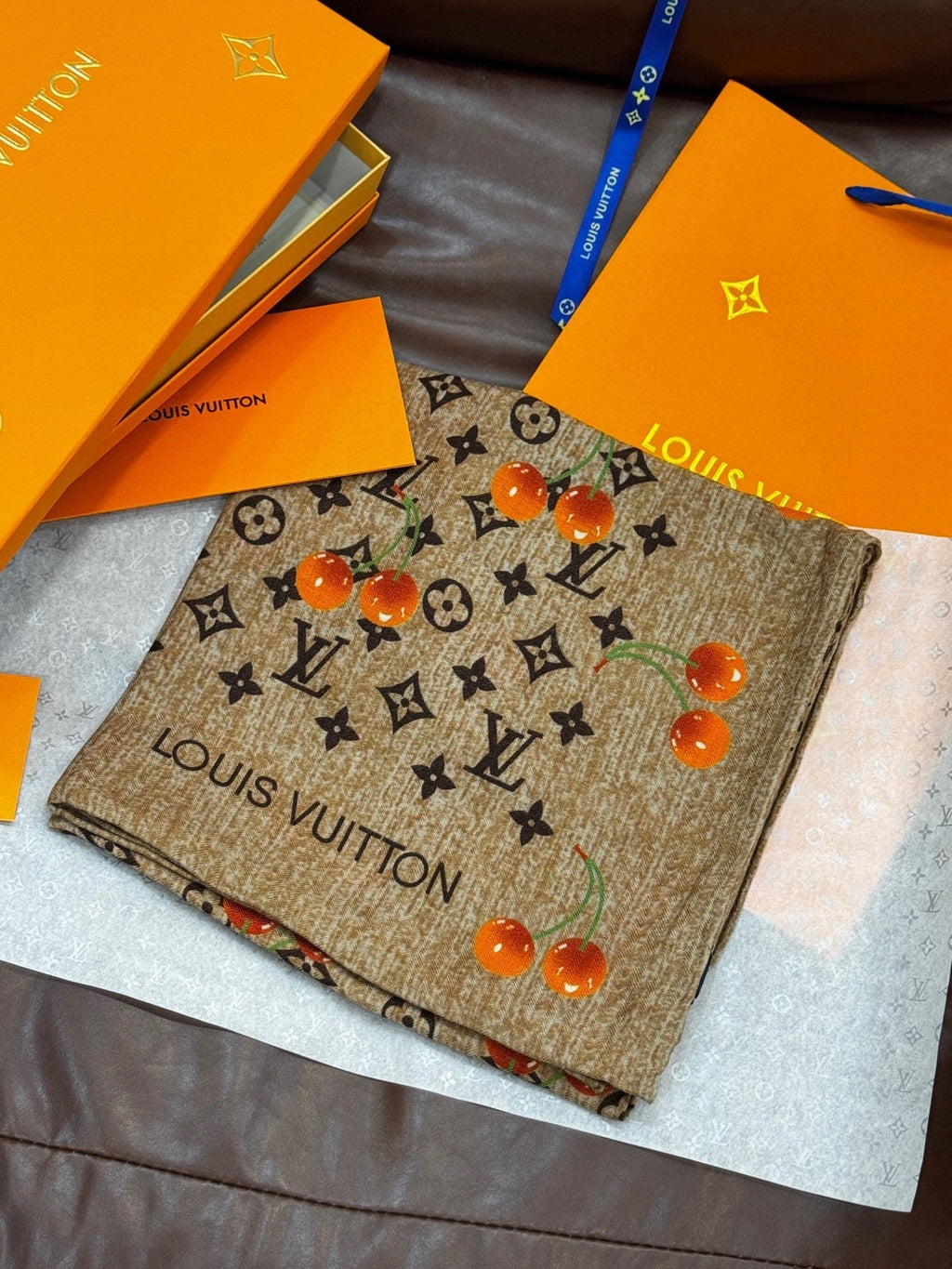 LOUIS VUITTON LV SCARF 140 CM IN WOOL MIX SILK 737264