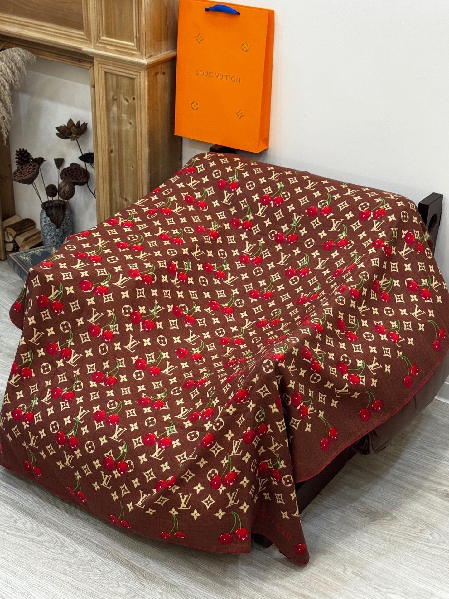 LOUIS VUITTON LV SCARF 140 CM IN WOOL MIX SILK 737265