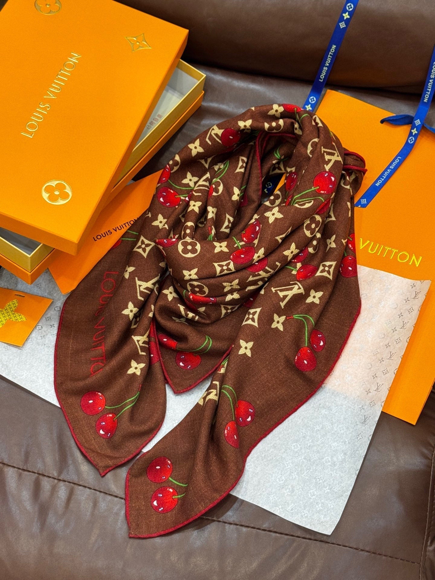 LOUIS VUITTON LV SCARF 140 CM IN WOOL MIX SILK 737265