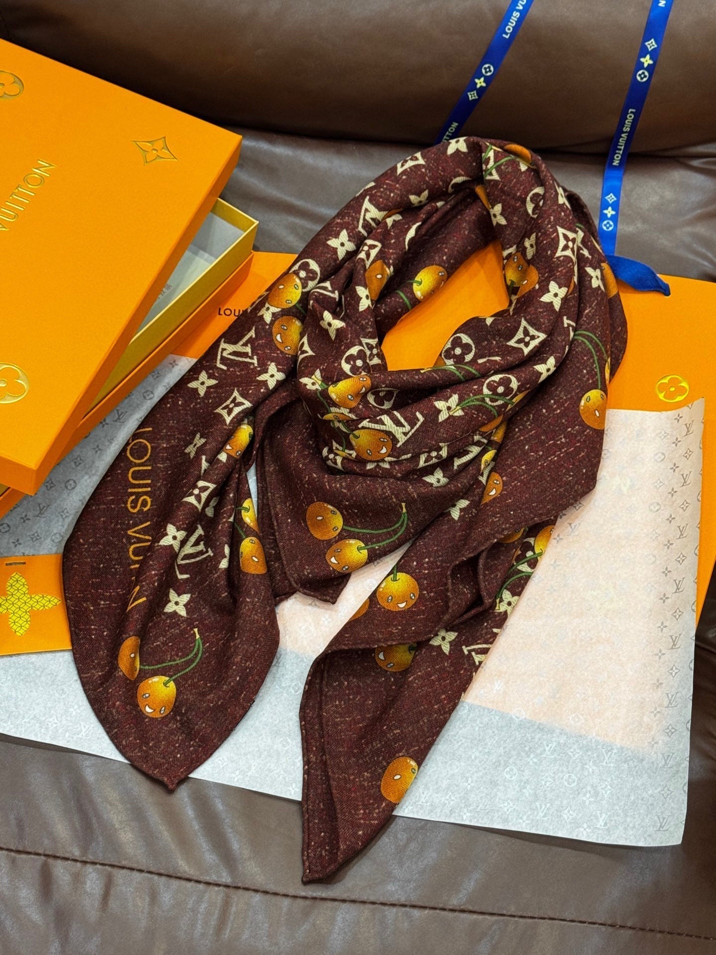 LOUIS VUITTON LV SCARF 140 CM IN WOOL MIX SILK 737266