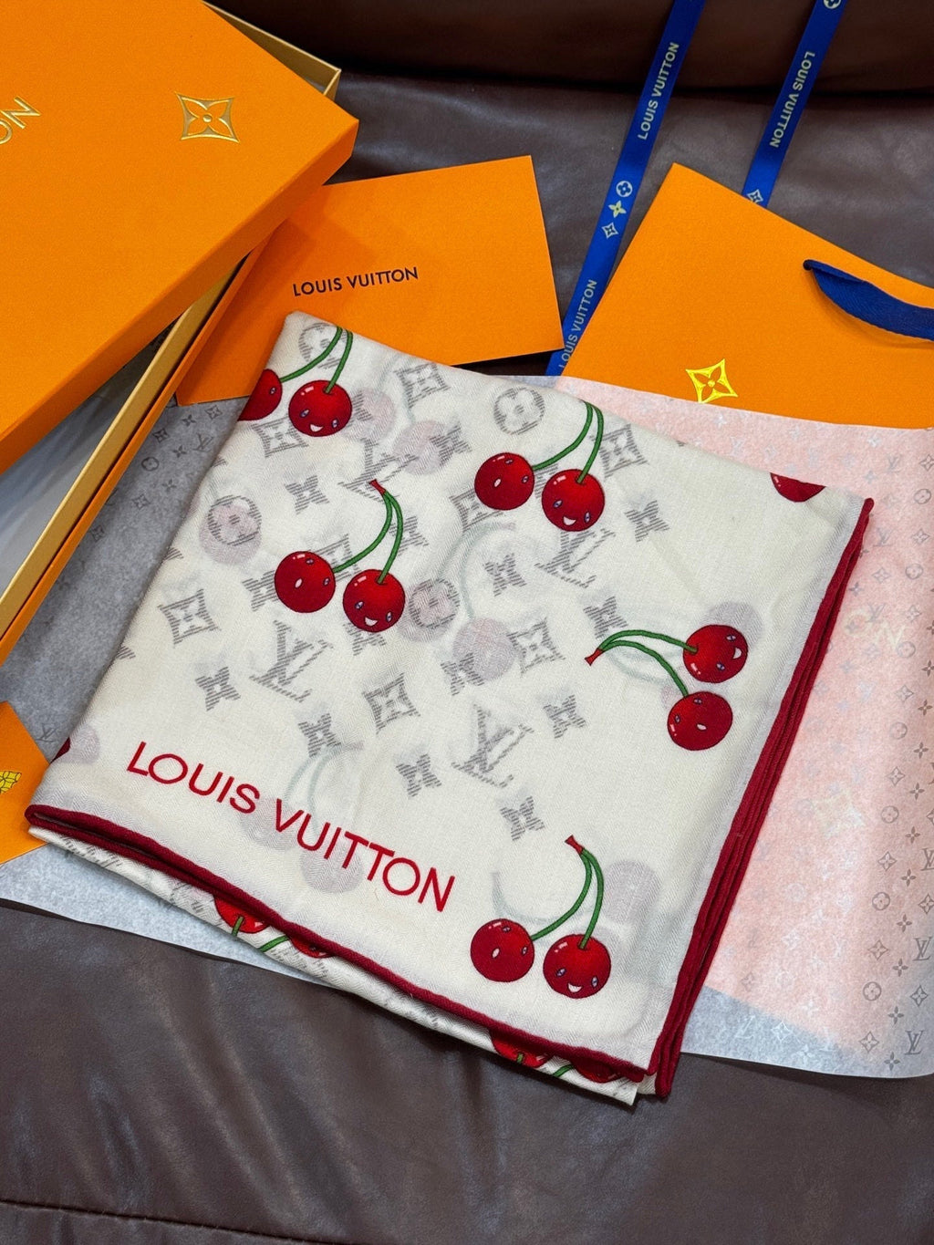 LOUIS VUITTON LV SCARF 140 CM IN SILK-CASHMERE BLEND 737267