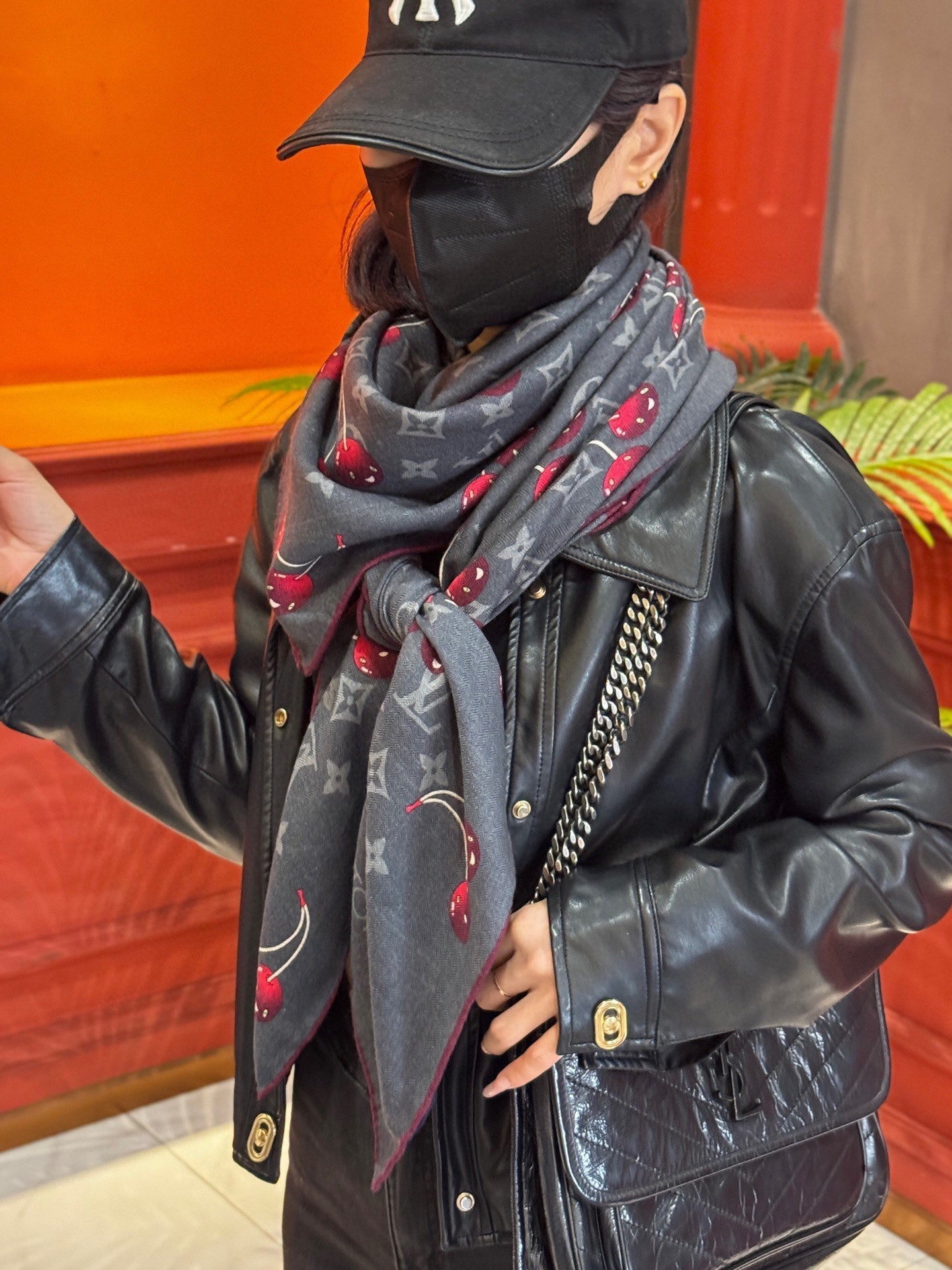 LOUIS VUITTON LV SCARF 140 CM IN SILK-CASHMERE BLEND 737268