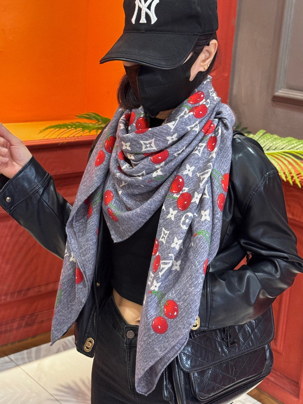 LOUIS VUITTON LV SCARF 140 CM IN SILK-CASHMERE BLEND 737270
