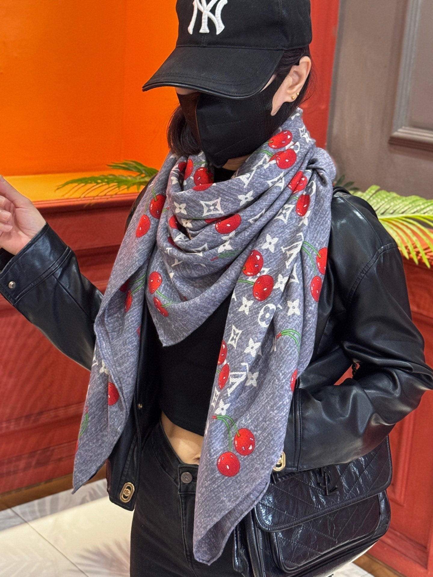 LOUIS VUITTON LV SCARF 140 CM IN SILK-CASHMERE BLEND 737270