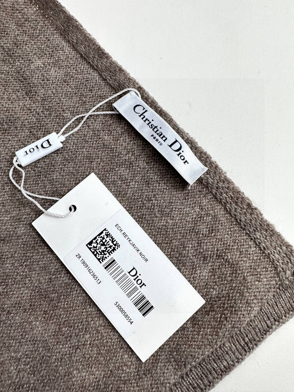 DIOR SCARF 190 CM IN KHAKI BEIGE MIX WHITE CARO CASHMERE 388125