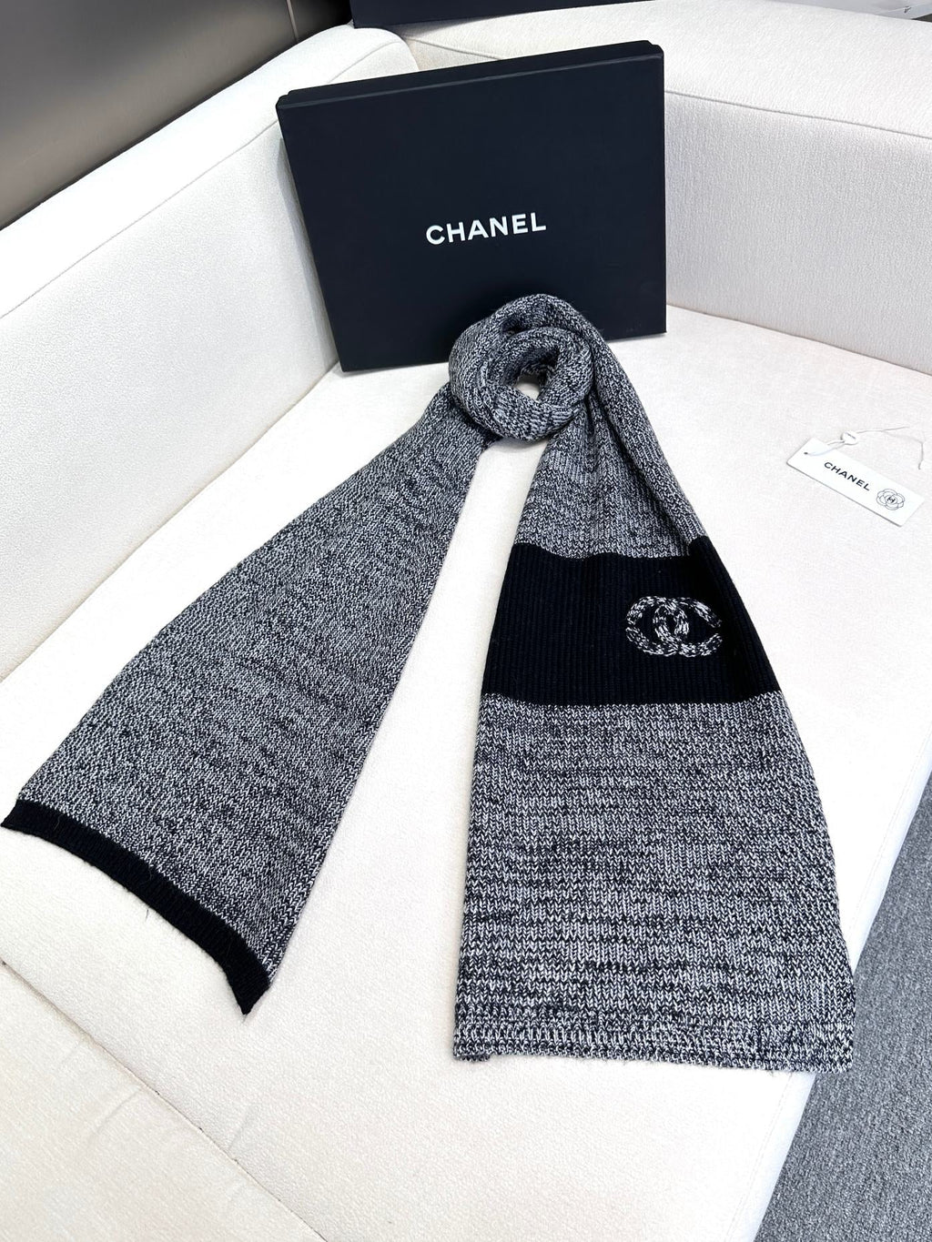 CHANEL SCARF 180 CM IN SHARK GRAY MIX BLACK CASHMERE 389977