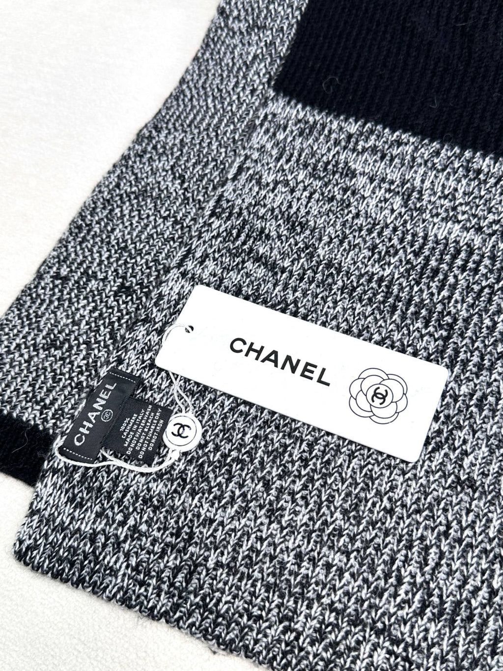 CHANEL SCARF 180 CM IN SHARK GRAY MIX BLACK CASHMERE 389977